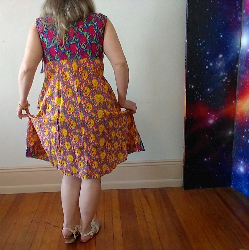 Authentic and Unique Indian Dress - Picture 2 of 5